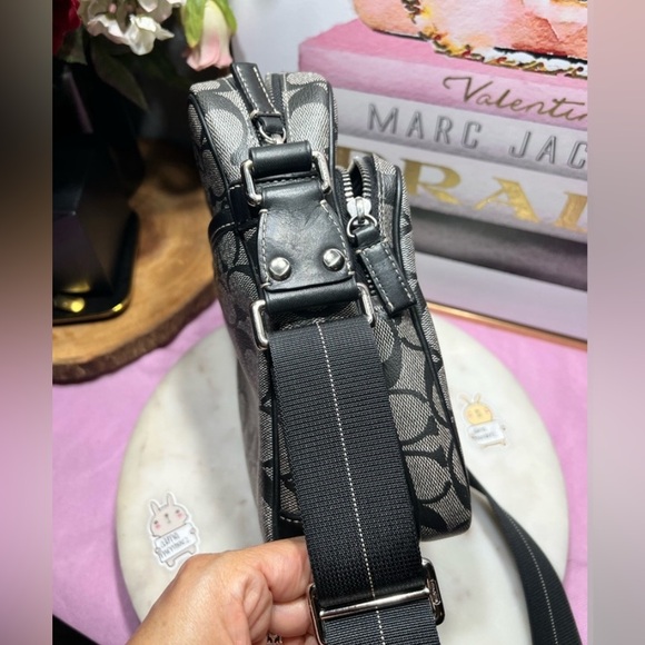 Coach Black and Gray Men's Bag GUC - Picture 5 of 14